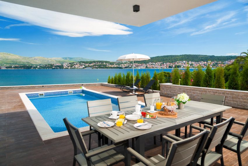 Rental Villa more by the sea